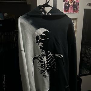 COPY - 2tone skeleton cropped hoodie
